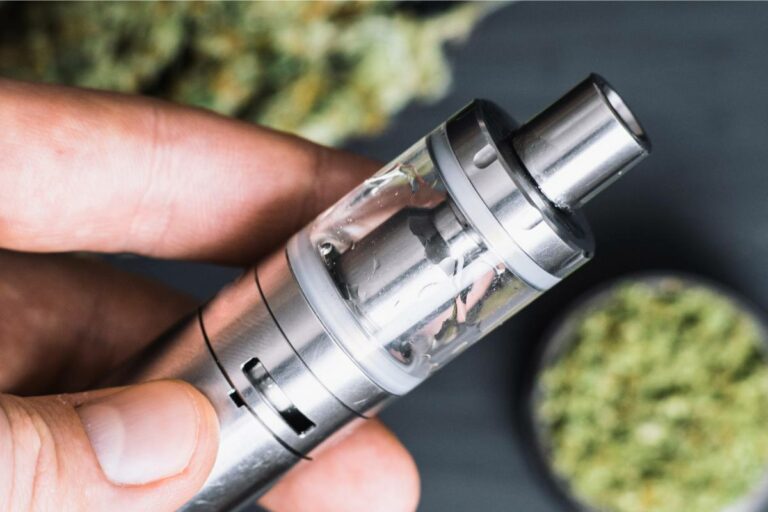 7 Reasons Why You Should Try Vaping Marijuana